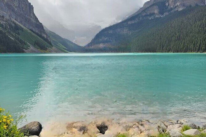 Private Transfer from Banff to Calgary or Calgary Airport - Who Will Love This Service?