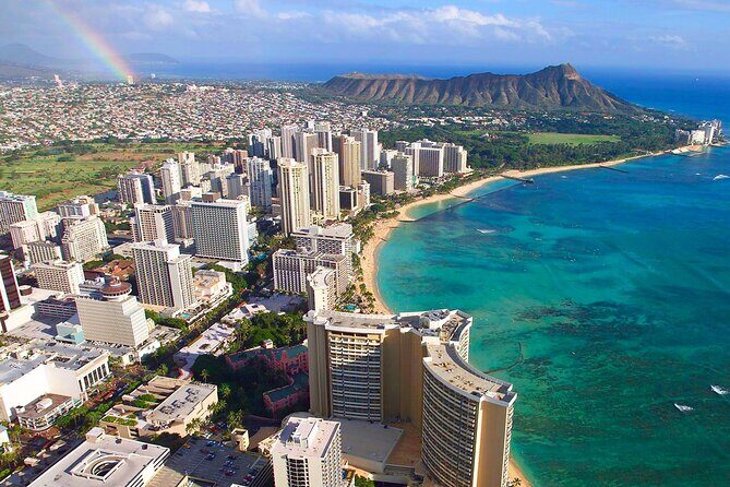 Private Transfer: Honolulu to Honolulu Airport HNL in Sedan Car - The Vehicle & Service Experience