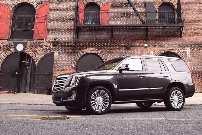 Private Transfer: Pearson Airport YYZ to Toronto in Luxury SUV - An In-Depth Look at the Transfer Experience