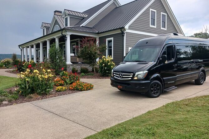Private Transportation from BNA to Knoxville for 6-13 Passengers - The Experience: What You Might Expect