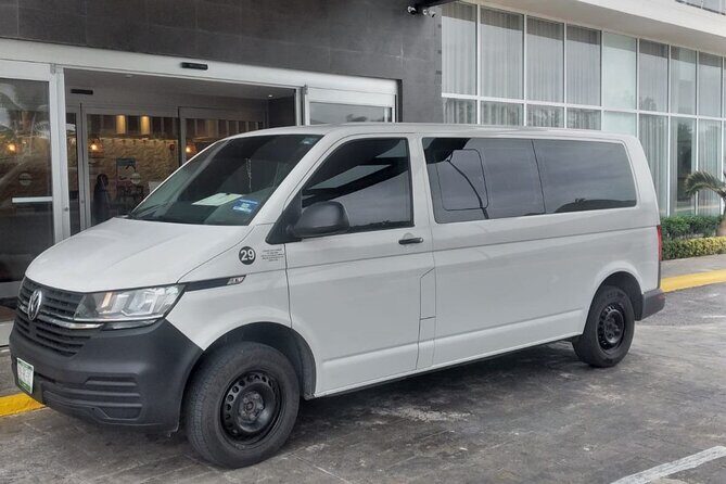 Private Transportation from the Airport to the Cancun hotel zone - FAQs