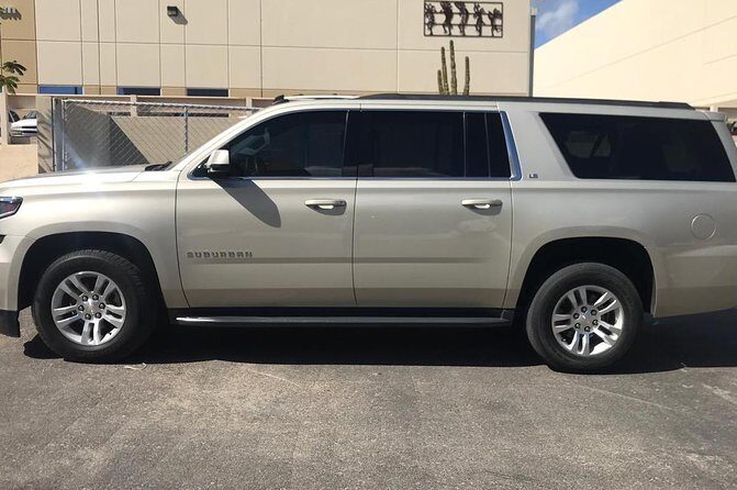 Private Transportation in Cabo - The Practicalities: Booking and Cost