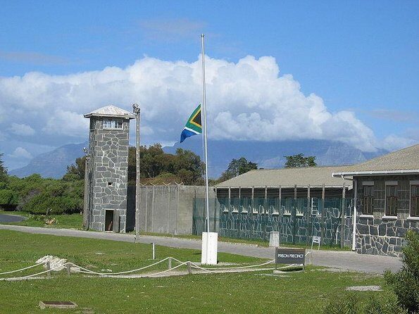 Private Visit to Robben Island Table Mountain + All Tickets F/d - Transportation & Group Size
