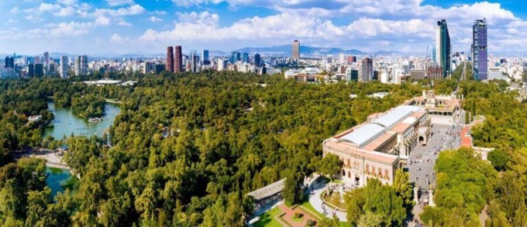 Private walking tour Gems of Historic Center of Mexico City - Relaxation and Refreshments
