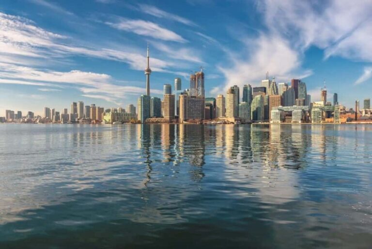 Private Walking Tour in Downtown Toronto - The Value of a Private Guided Walking Tour