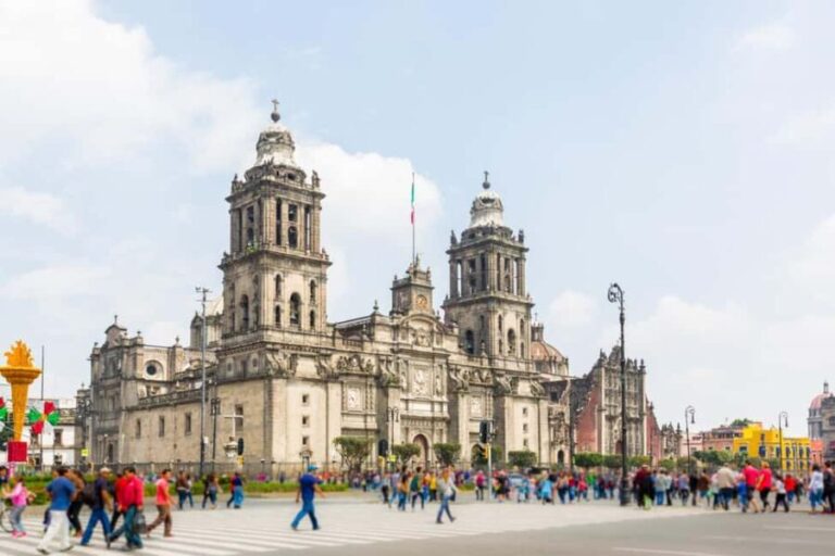 Private Walking Tour of Mexico Citys Iconic Landmarks - What to Expect from Your Guided Walk