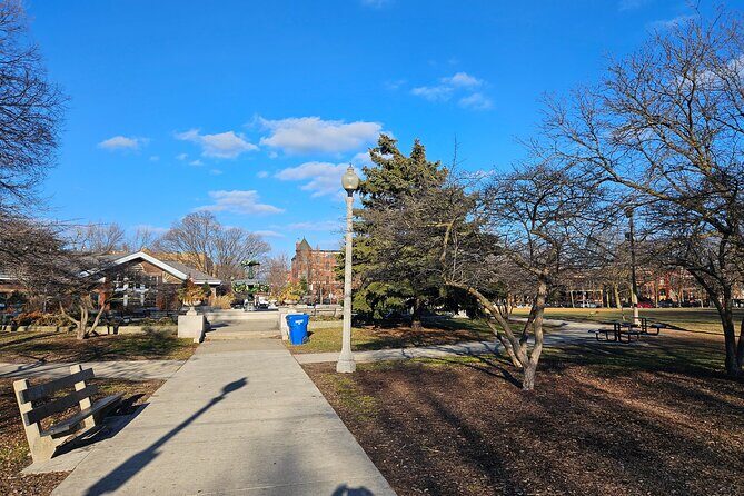 Private Wicker Park and Bucktown Walking Tour - Bucktown: Nature, Architecture, and a Little Local Lore