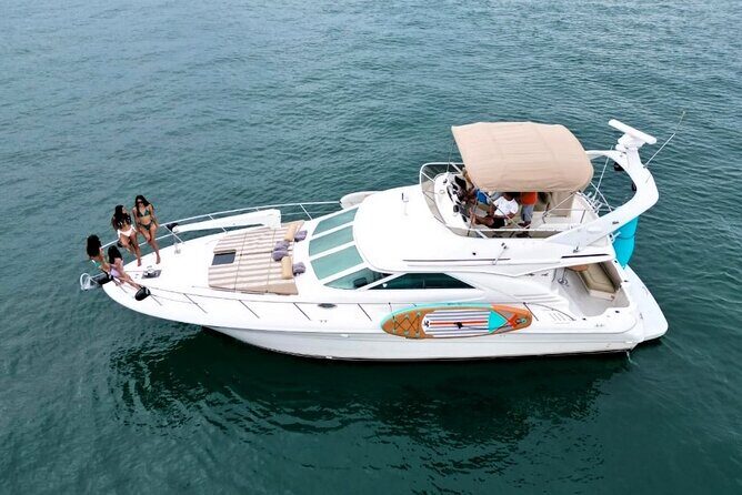 Private Yacht 4Hours Food & drinks included,price is only DEPOSIT - Who Should Consider This Yacht Tour?