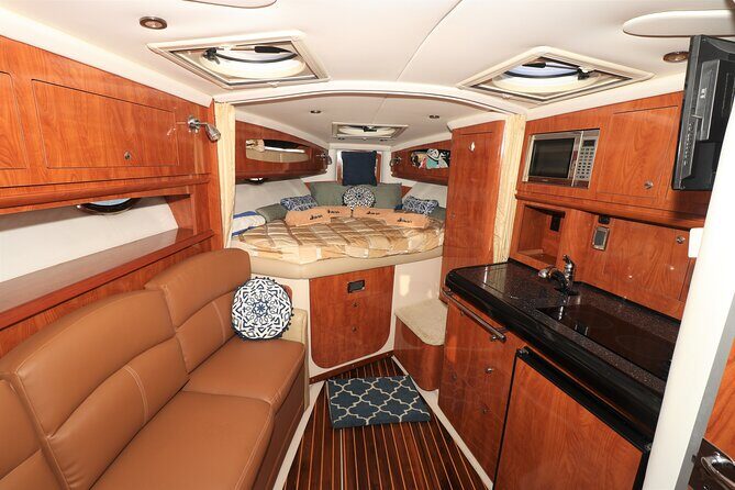Private yacht charter for cruising & snorkeling in Cabo San Lucas - Food and Drinks