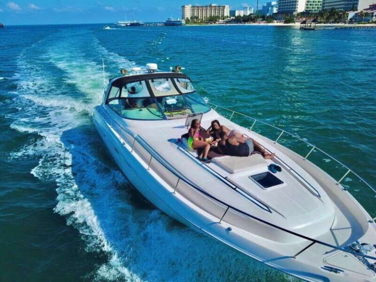Private yacht in Cancun for maximun 15 people - The Itinerary Options and Their Significance