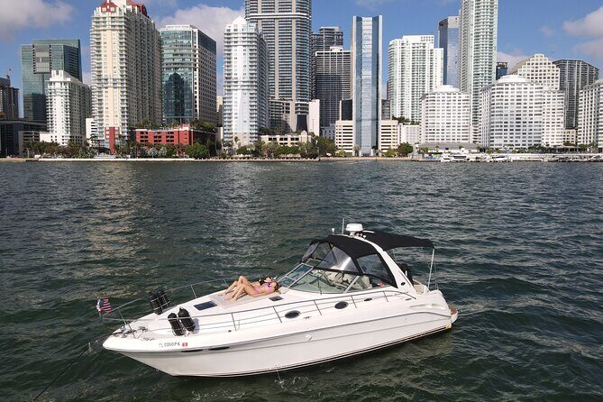 Private Yacht Rental in Miami Up to 12 People - Who Should Consider This Private Yacht Experience?