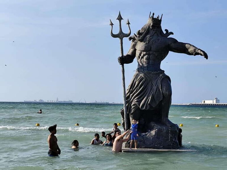 Progreso: stroll around town and savor the local cuisine - The Experience: What to Expect in Detail