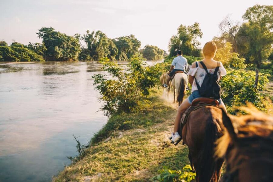 Puerto Escondido: Horseback riding to the Atotonilco hot springs. - Practical details and value