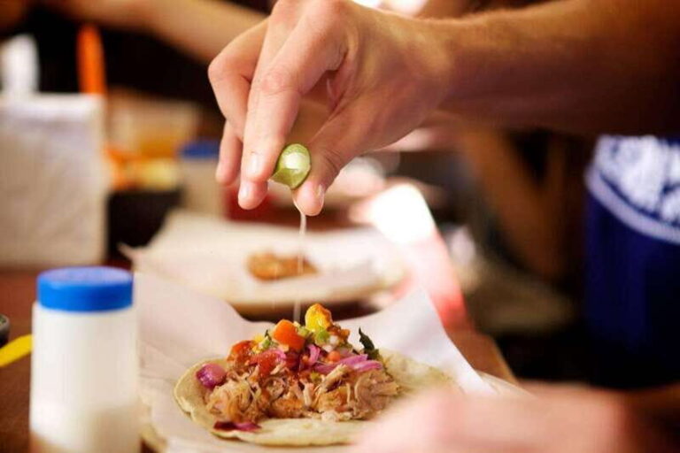 Puerto Vallarta: Ultimate Taco Tour in Versalles - What to Expect on the Taco Tour