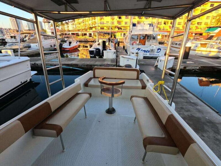 Puerto Vallarta:Exclusive Voyage to Los Arcos and El Paredón - Who Would Enjoy This Tour?