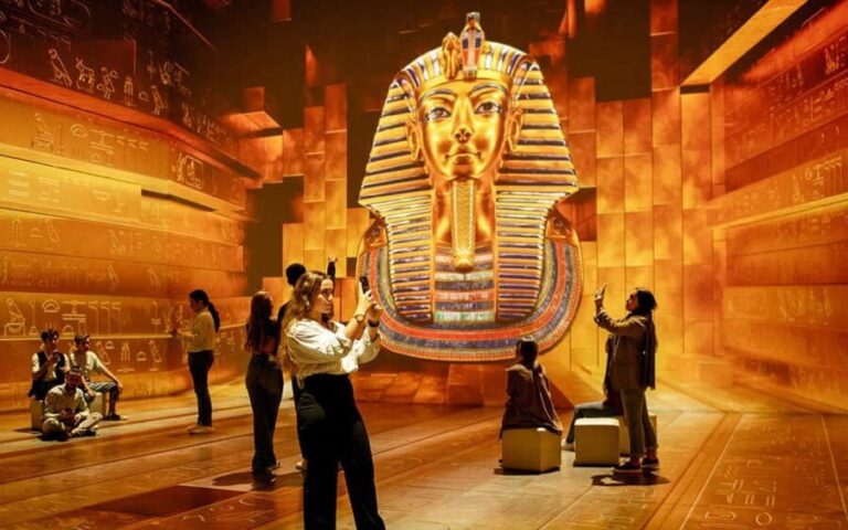 Pyramids of Giza and Grand Egyptian Museum Guided Day Tour - Exploring the Giza Pyramids