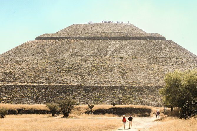 Pyramids of Teotihuacan, Guadalupe Shrine & Tlatelolco Tour - The Group Experience: Managing Expectations