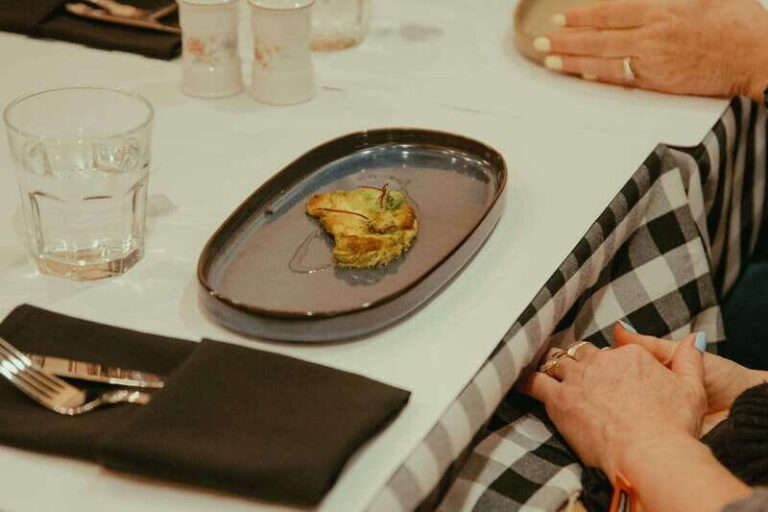 Quebec City: Old Quebec Food Tasting and Drink Walking Tour - The Value of This Tour