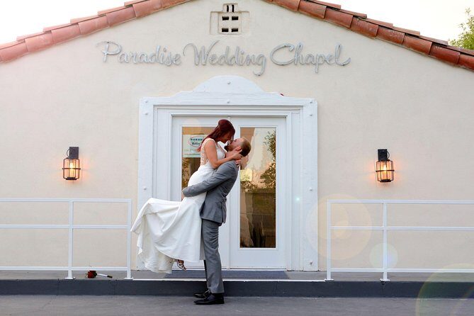 Quickie Las Vegas Wedding at Paradise Wedding Chapel - The Sum Up