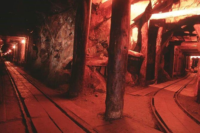 Real Gold Mine Tour with, gold panning and more - Navigating Practical Details