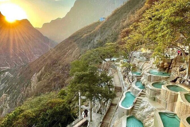 Rivers of Light Waterfalls and Paradise Tolantongo - What Reviewers Say