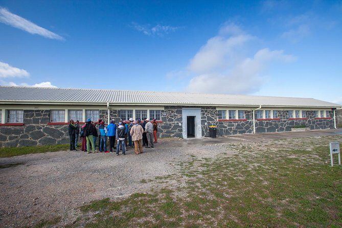 Robben Island & City stops.We confirm tickets by 8h00 am next day - Practical Details and What to Expect