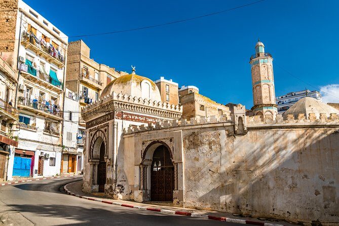 Romantic tour in Oran