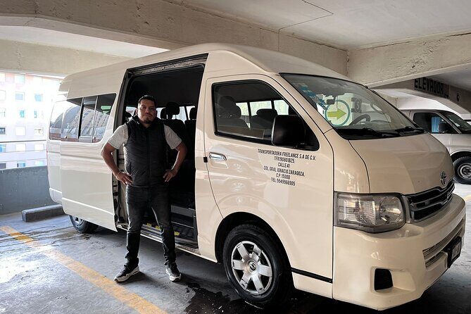 Roundtrip Transfer: QRO Airport to Queretaro City - Authentic and Personal Touches
