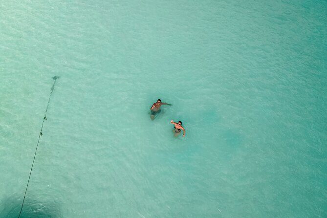 Sailboat tour across the seven colors lagoon in Bacalar - The Sum Up