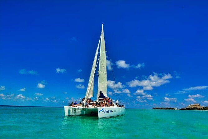 Sailing Experience to Isla Mujeres with lunch and Premium Open Bar - Authentic Traveler Insights