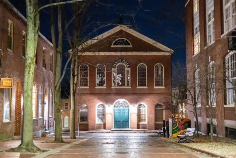 Salem Ghost Tours: Witches & Wicked Whispers - The Itinerary: A Step-by-Step Breakdown