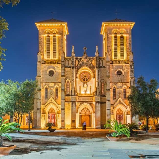 San Antonio: City Lights Night Tour by Trolley - Who Will Love This Tour?