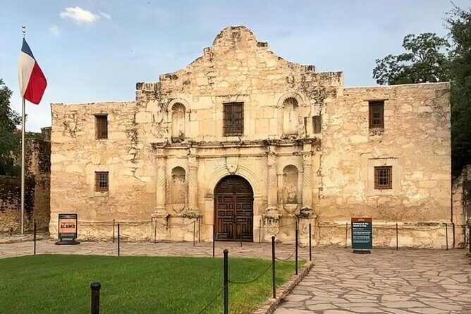San Antonio Highlights Private Walking Tour with a Guide - Practical Details & Tips
