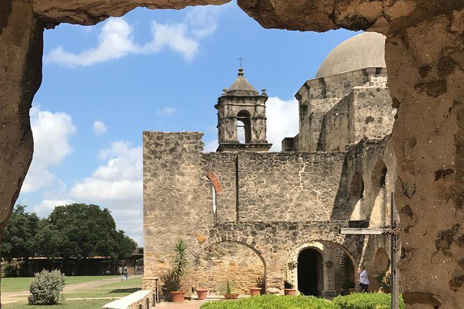San Antonio Missions Tour with Downtown Hotel Pick Up - Transportation and Group Dynamics