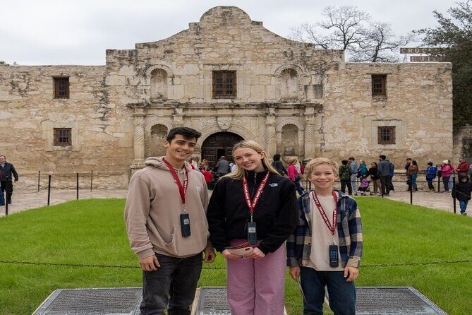 San Antonio Small Group Walking Tour with Riverwalk Boat Cruise - The Itinerary in Detail
