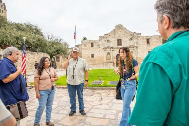 San Antonio: The Alamo Guided Tour in Spanish - The Artifacts and Exhibits: Bringing History to Life