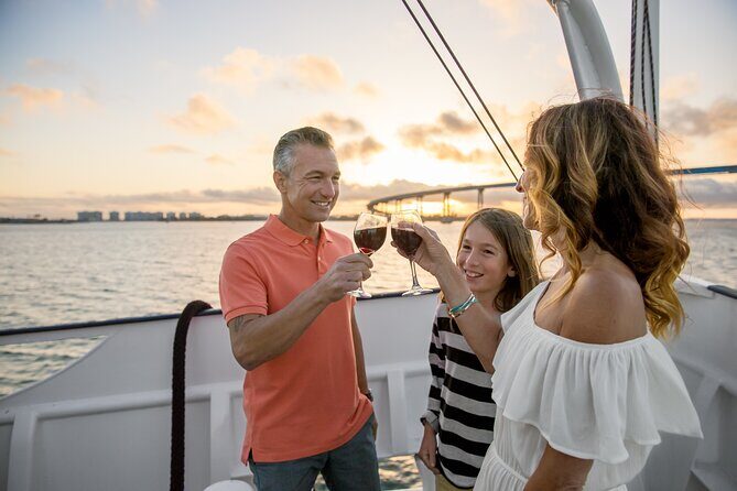 San Diego Sights & Sips: Deluxe Cocktail Sunset Cruise - Food, Drinks, and Entertainment