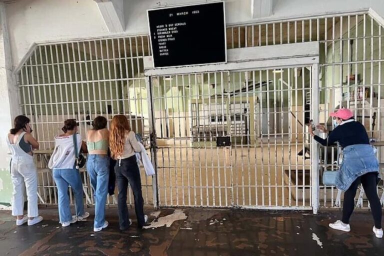 San Francisco: Alcatraz, Ferry & Audio Tour w/ Night Option - Who Will Love This Tour?