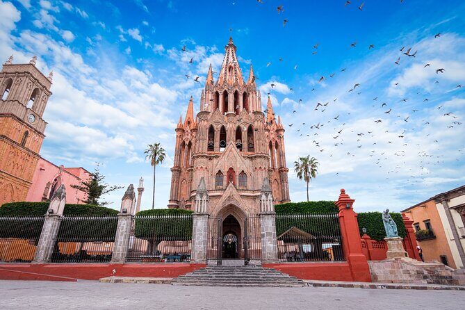 San Miguel de Allende Day Trip from Mexico City - Wandering the Colorful Guadalupe Neighborhood