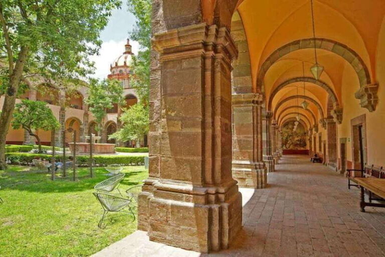 San Miguel de Allende: Discover the Charm and History - What to Expect on the Walk