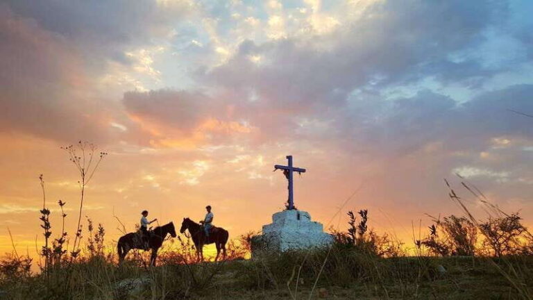 San Miguel: Romantic Horseback Riding at Sunset - Why This Tour Offers Great Value