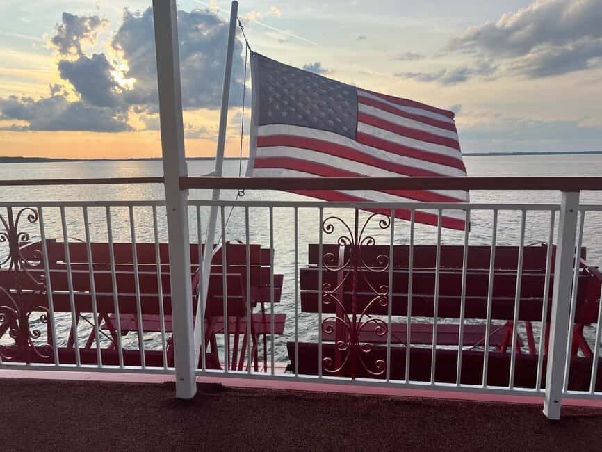 Sanford: St. Johns River Buffet Dinner Cruise