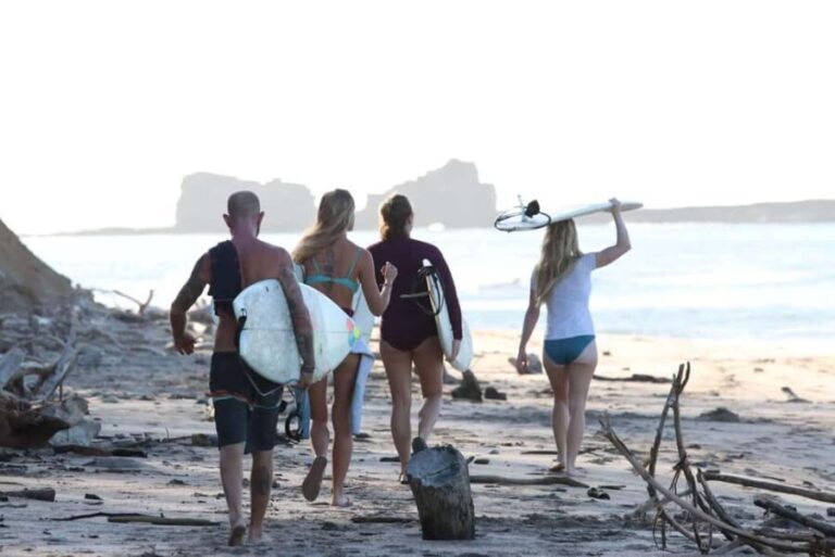 Santa Monica: Group Surf Lesson - The Instruction and Learning Environment