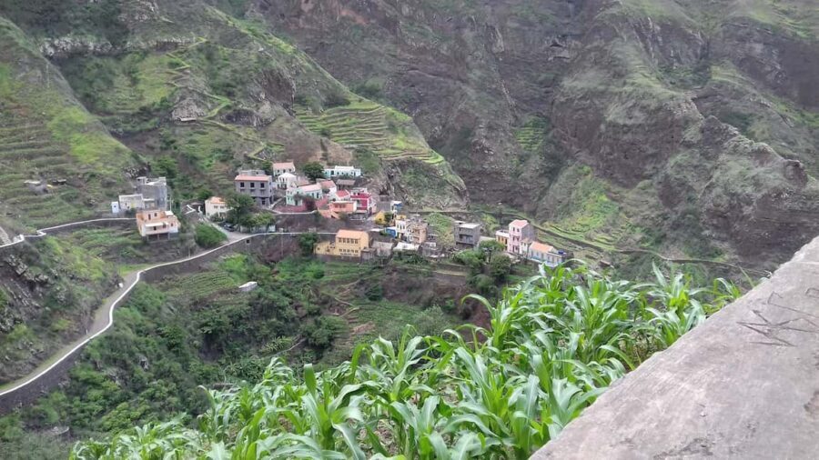 Santo Antao :Guided Ponta do Sol and Fontainhas Walking Tour - What This Tour Offers — And What It Requires
