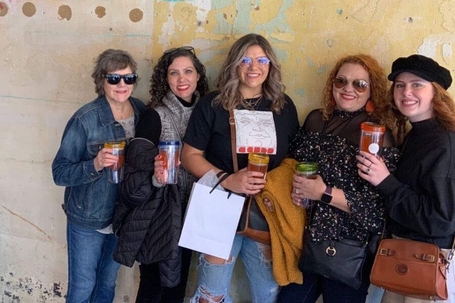 Savannah: Champagne and Shopping Guided Tour