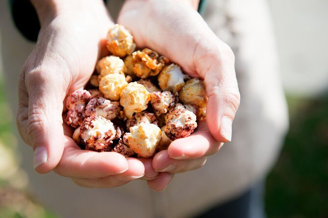 Savor Bar Harbor Culinary Walking Tour in Maine - The Guide: Knowledgeable and Engaging