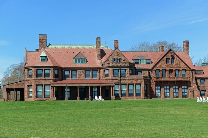 Scenic Newport, RI Self-Guided Driving Audio Tour - The Highlights You Shouldnt Miss