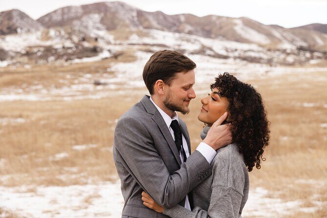 Scenic Photoshoot in Denver's Foothills - The Scenic Trail and Photo Opportunities