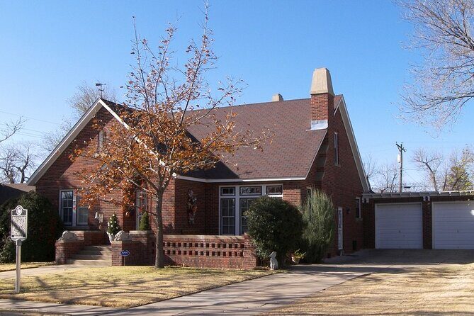 Self-Guided Amarillo Scavenger Hunt: Amarillo Art & Elms - FAQ