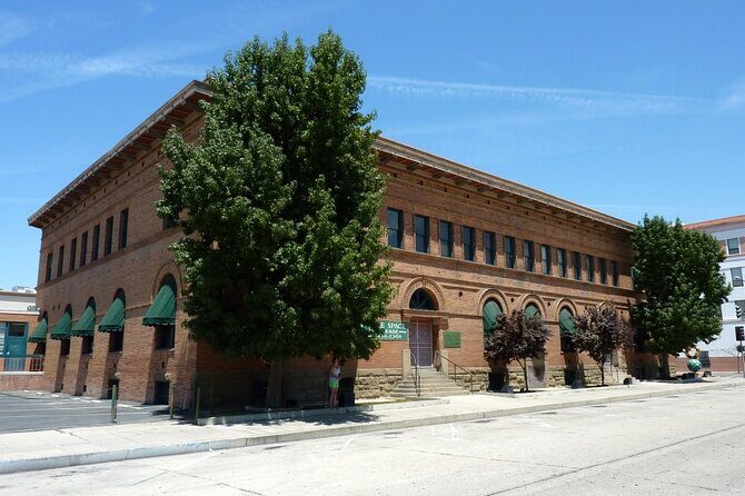 Self-Guided Bakersfield Scavenger Hunt: Resilient Bakersfield - The Real Value for Travelers